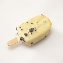 Stick Cookies Ice Cream (with real milk chocolate and broken black cookie)
